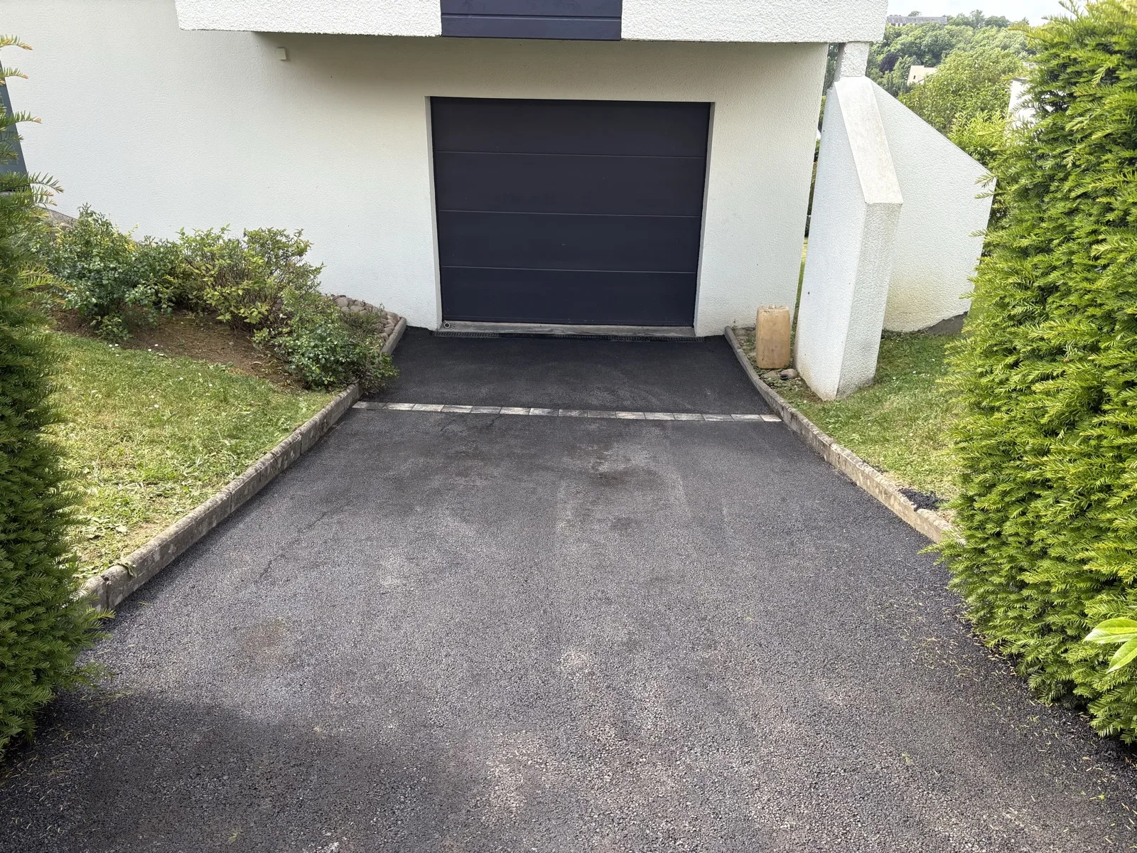 Après — allée garage enrobé neuf Metz Moselle 57